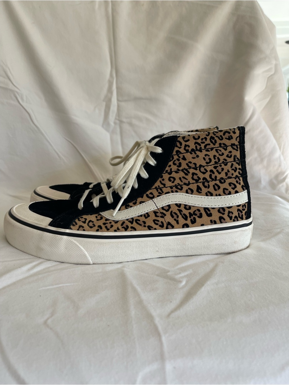 Vans Leopard Print High-Top Sneakers - Black & Tan